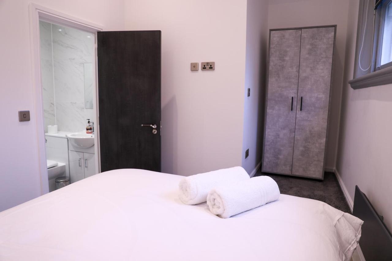 ليفربول 16 Queen Avenue City Centre Serviced Apartment W Free Parking المظهر الخارجي الصورة